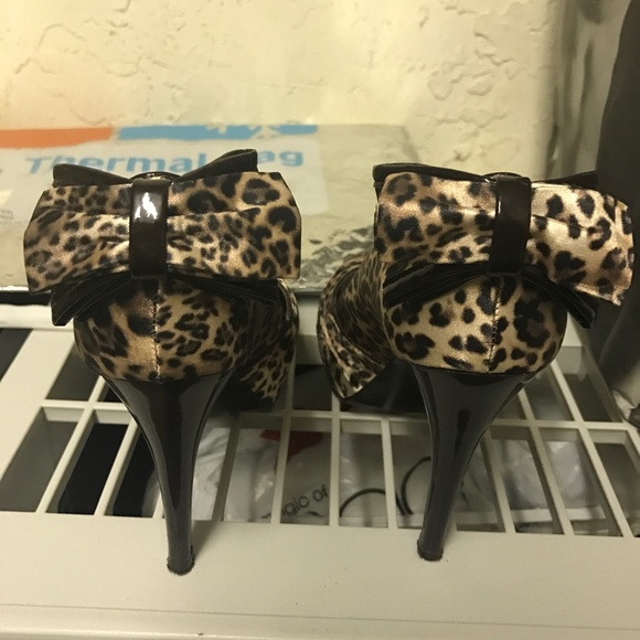 Heels - Picture 3 of 4